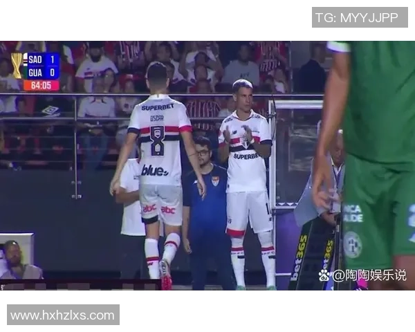 放养足球明星究竟是谁他在球场上的表现如何引发关注